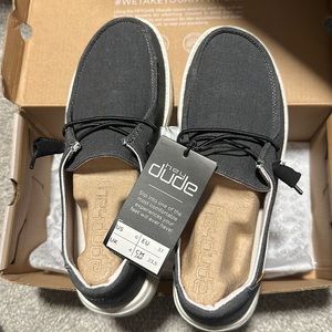 NEW Hey Dude size 6